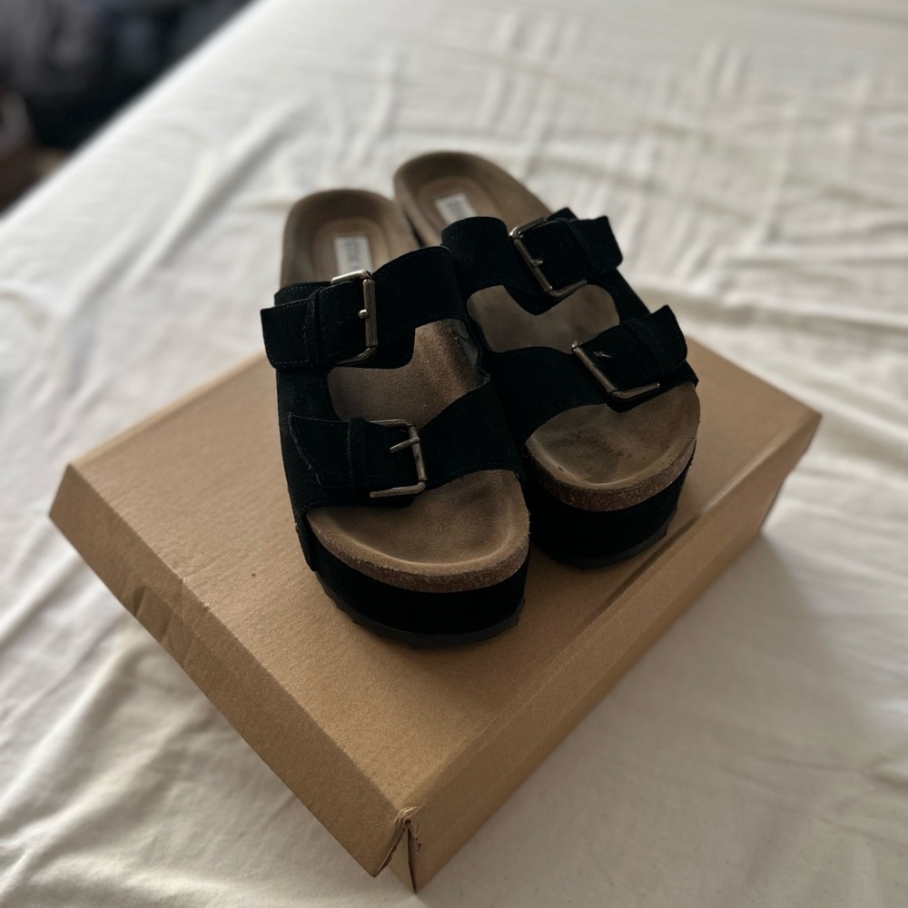 Steve Madden Black Suede Buckle Sandals